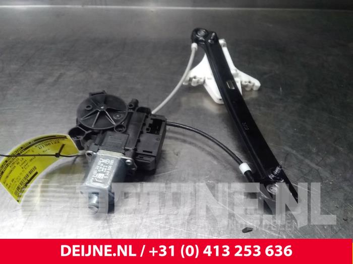 Volkswagen Polo Ruitmechaniek 4Deurs links-achter O41132