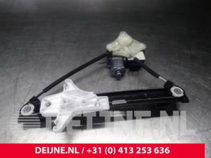 Volkswagen Polo Ruitmechaniek 4Deurs rechts-achter O41269 foto 2