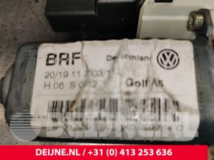 Volkswagen Golf Ruitmechaniek 4Deurs rechts-achter O41270 foto 3