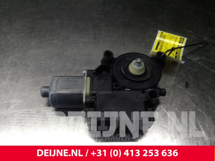 Volkswagen Polo Raammotor Portier O41391