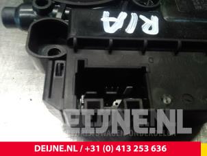 Volkswagen Polo Raammotor Portier O41391 foto 3