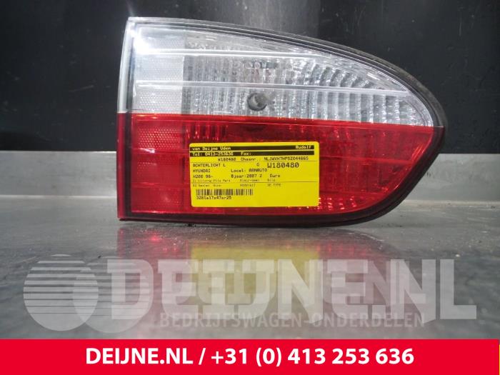 Hyundai H200 Achterlicht links O44309