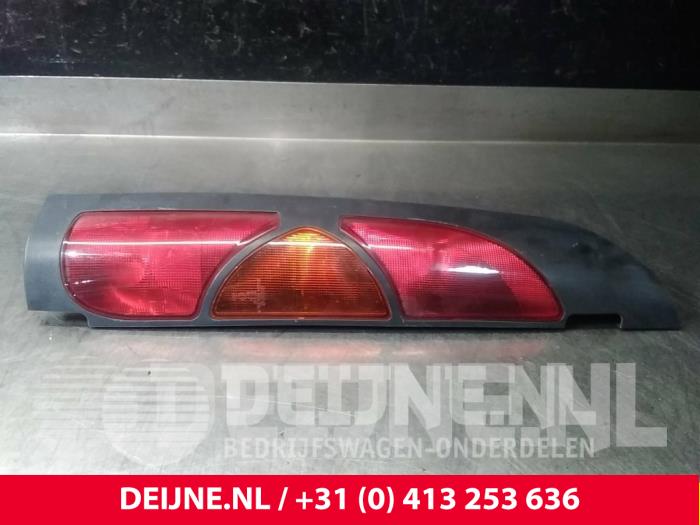 Renault Kangoo Taillight, left O44382