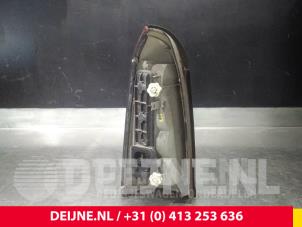 Opel Astra Rücklicht rechts O44580 foto 2