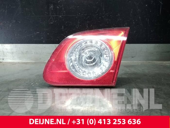 Volkswagen Passat Achterlicht rechts O44704