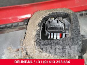 Peugeot 107 Taillight, right O44860 photo 3