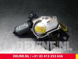Volkswagen UP Ruitenwissermotor achter O45201 foto 2