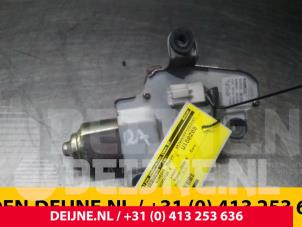 Hyundai H200 Scheibenwischermotor hinten O45221 foto 2