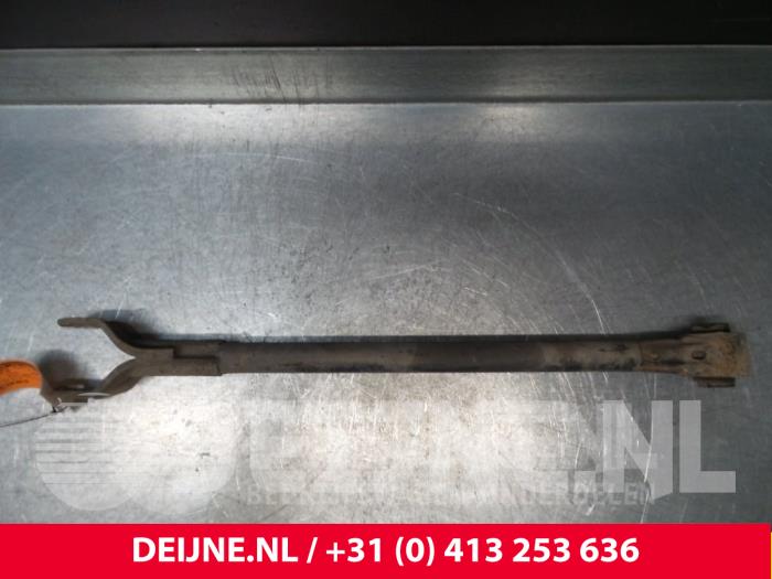 Opel Combo Draagarm onder rechts-achter O45524