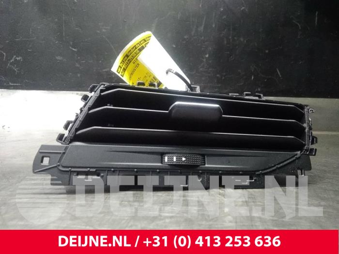 Volkswagen Polo Dashboard vent O45800