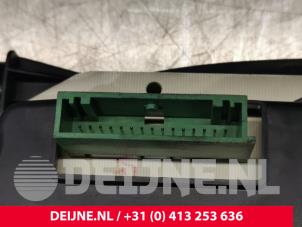 Nissan Primastar Tacho - Kombiinstrument KM O46383 foto 3