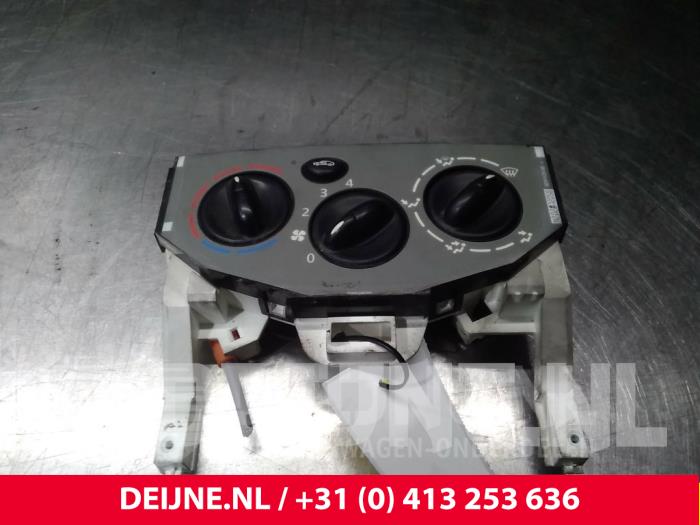 Opel Vivaro Kachel Bedieningspaneel O46709