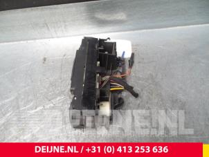 Volkswagen Caddy Heater control panel O46839 photo 3
