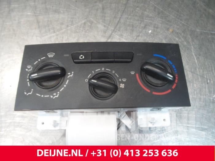 Peugeot Expert Kachel Bedieningspaneel O47037