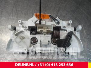 Peugeot Expert Kachel Bedieningspaneel O47037 foto 2