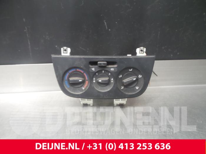 Renault Trafic Kachel Bedieningspaneel O47072