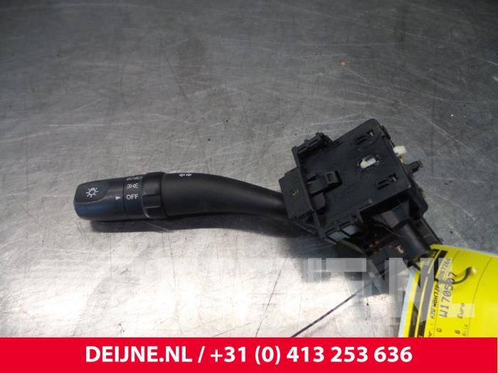 Hyundai H300 Richtingaanwijzer Schakelaar O47457