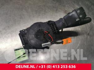 Gebruikte Licht + Raw Schakelaar Renault Trafic New (FL) 1.9 dCi 82 16V Prijs € 24,20 Inclusief btw aangeboden door van Deijne Onderdelen Uden B.V.