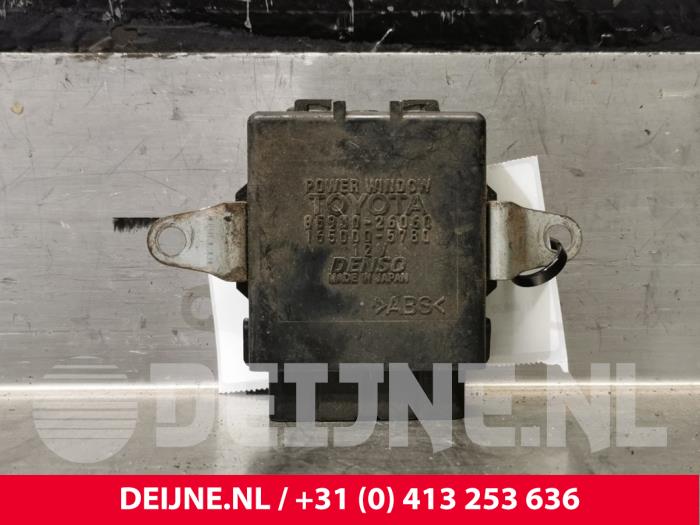 Toyota Hiace Ruitenwisser Module O47984