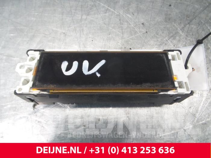 Gebruikte Display Interieur Peugeot Partner (GC/GF/GG/GJ/GK) 1.6 HDI 90 16V Prijs € 36,30 Inclusief btw aangeboden door van Deijne Onderdelen Uden B.V.