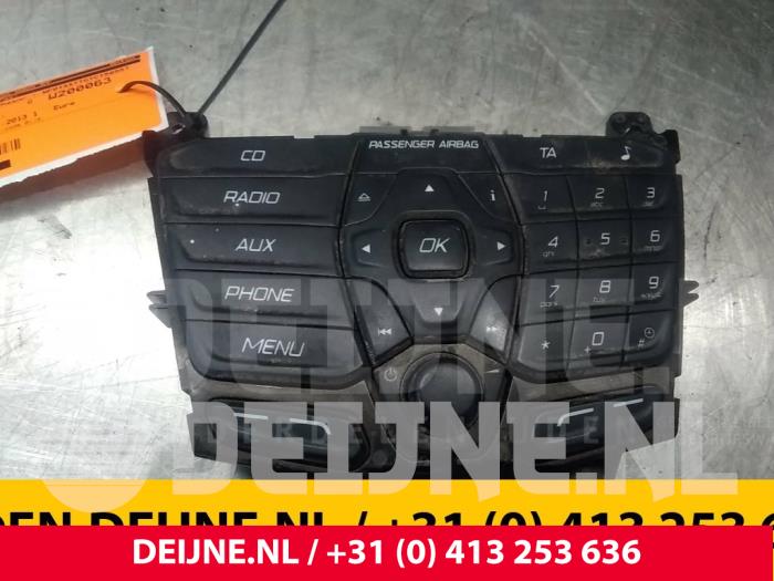 Ford Transit Custom Radiobedienfeld O48688