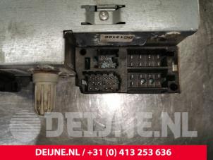 Opel Vivaro Radio O48839 foto 4