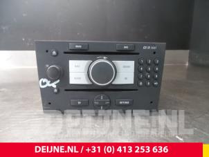 Gebruikte Radio Opel Combo (Corsa C) 1.3 CDTI 16V Prijs € 90,75 Inclusief btw aangeboden door van Deijne Onderdelen Uden B.V.
