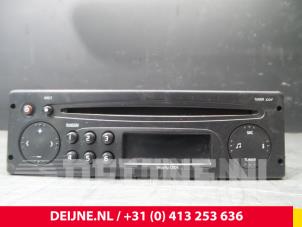 Renault Trafic Radio O49046 foto 2