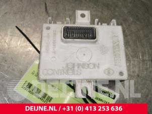 Renault Clio Navigation module O49127 photo 3