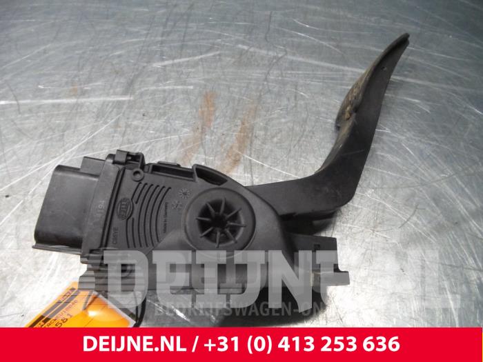 Ford Transit Courier Gaspedal O49385
