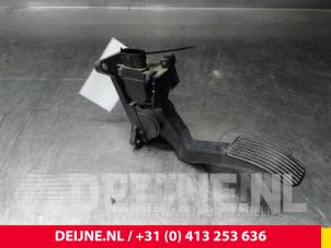 Mercedes Vito Accelerator pedal O49406 photo 2
