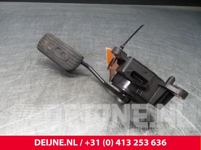 Nissan NV200 Accelerator pedal O49473