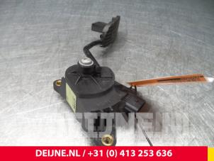 Nissan NV200 Gaspedal O49473 foto 2
