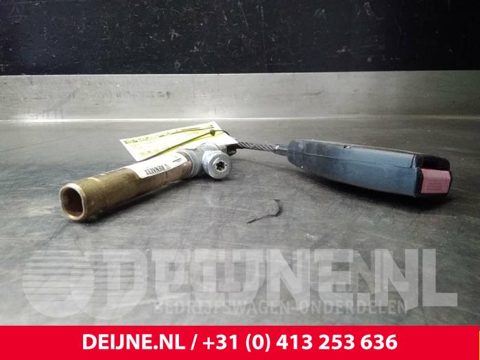 Opel Vivaro Gordelspanner midden-voor O50185