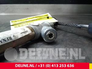 Opel Vivaro Gurtsrammer Mitte vorne O50185 foto 3