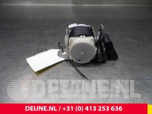 Peugeot 107 Rear seatbelt, right O50294 photo 3