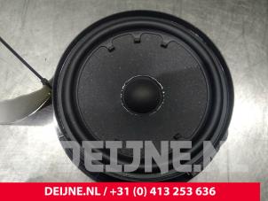Gebruikte Speaker Volkswagen Polo VI (AW1) 1.0 MPi 12V Prijs € 10,00 Margeregeling aangeboden door van Deijne Onderdelen Uden B.V.