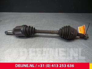 Gebruikte Aandrijfas links-voor Fiat Doblo Cargo (223) 1.3 D 16V Multijet Prijs € 48,40 Inclusief btw aangeboden door van Deijne Onderdelen Uden B.V.