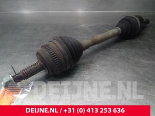 Nissan Interstar Front drive shaft, left O50778 photo 2