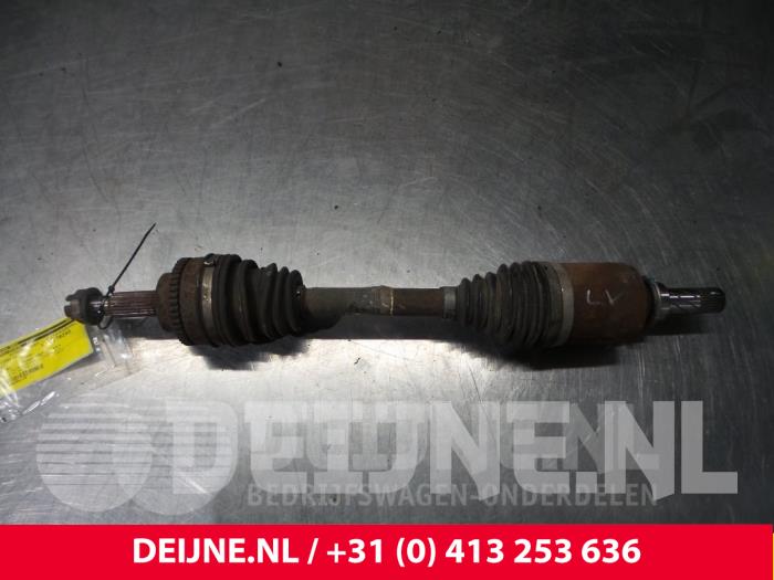 Gebruikte Steekas links-voor Renault Kangoo Express (FC) 1.5 dCi 60 Prijs € 54,45 Inclusief btw aangeboden door van Deijne Onderdelen Uden B.V.
