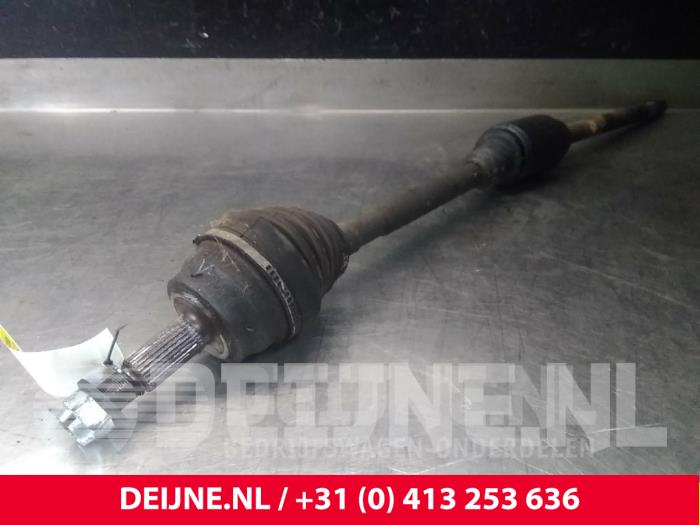 Renault Master Aandrijfas rechts-voor O51419