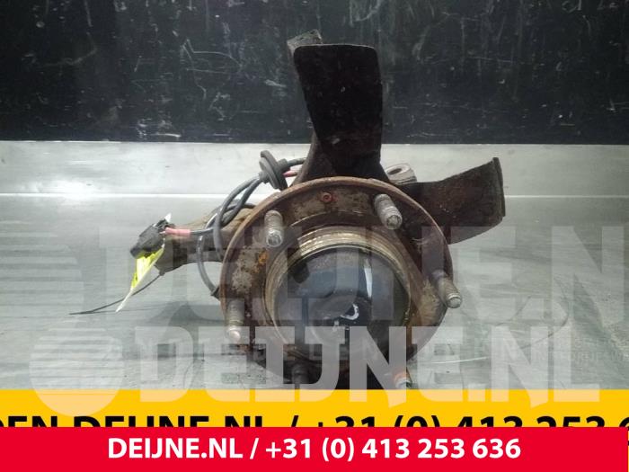 Hyundai H300 Achsschenkel rechts vorne O52449