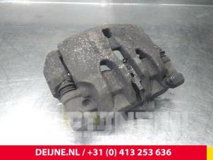 Iveco New Daily Remklauw (Tang) links-voor O52929 foto 2