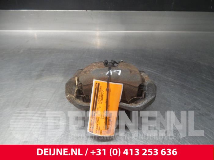 Citroen Nemo Remklauw (Tang) links-voor O52970