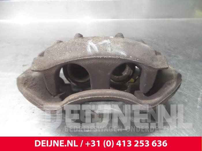Peugeot Boxer Remklauw (Tang) links-voor O53004