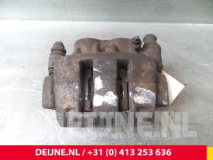 Renault Master Remklauw (Tang) links-voor O53035 foto 3