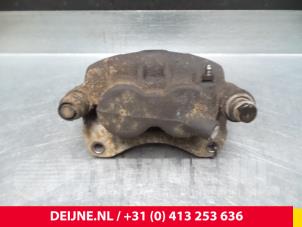 Nissan Interstar Remklauw (Tang) rechts-voor O53350 foto 3