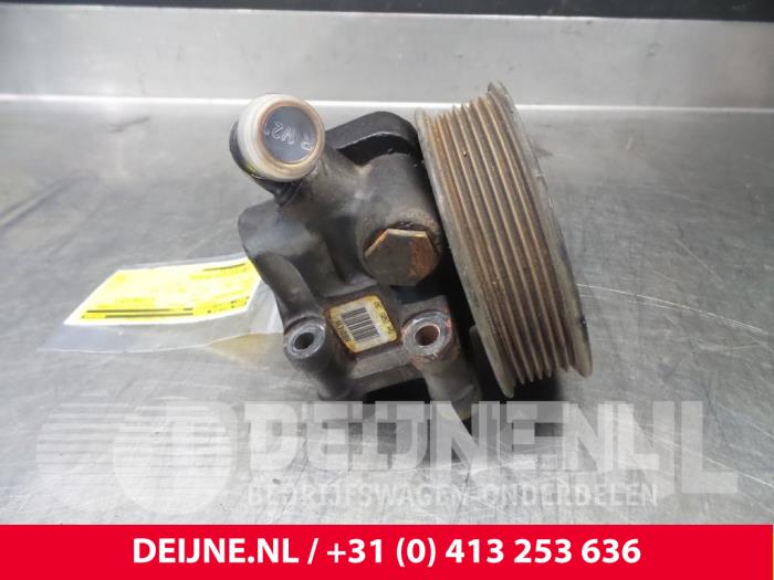 Gebruikte Pomp Servo Ford Transit 2.4 TDdi 16V Prijs € 90,75 Inclusief btw aangeboden door van Deijne Onderdelen Uden B.V.
