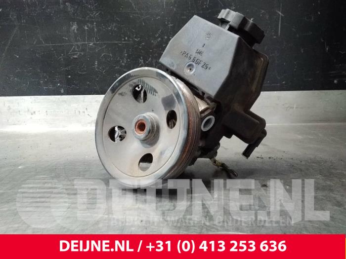 Gebruikte Pomp Servo Mercedes C (W202) 1.8 C-180 16V Prijs € 30,00 Margeregeling aangeboden door van Deijne Onderdelen Uden B.V.