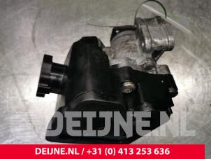 Mercedes Vito Stuurbekrachtiging Pomp O54154 foto 2